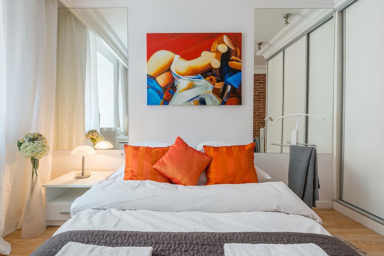 P&O Serviced Apartments Swietojanska Warsawa Bagian luar foto