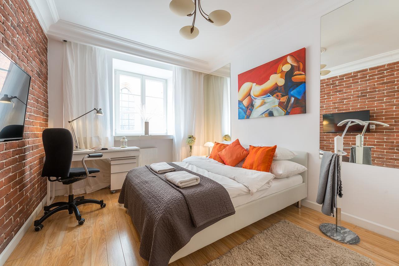 P&O Serviced Apartments Swietojanska Warsawa Bagian luar foto
